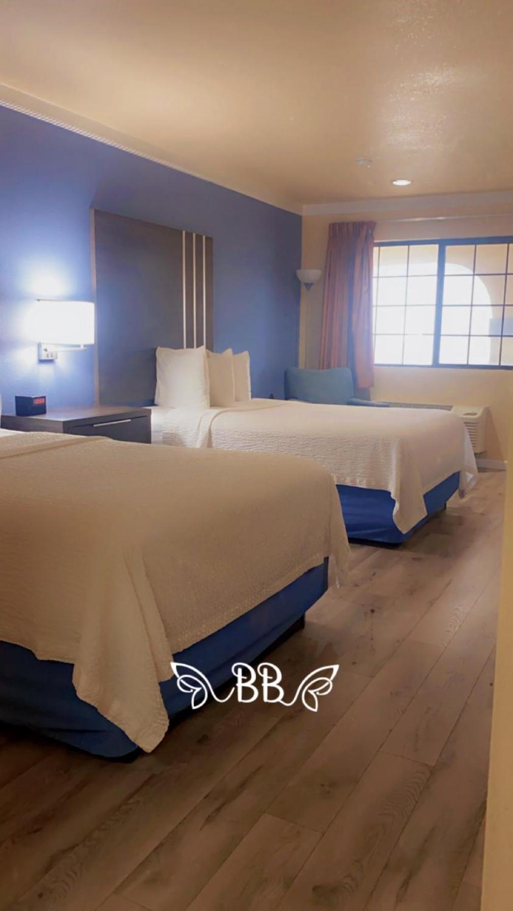 Days Inn & Suites By Wyndham Braunig Lake Elmendorf Esterno foto